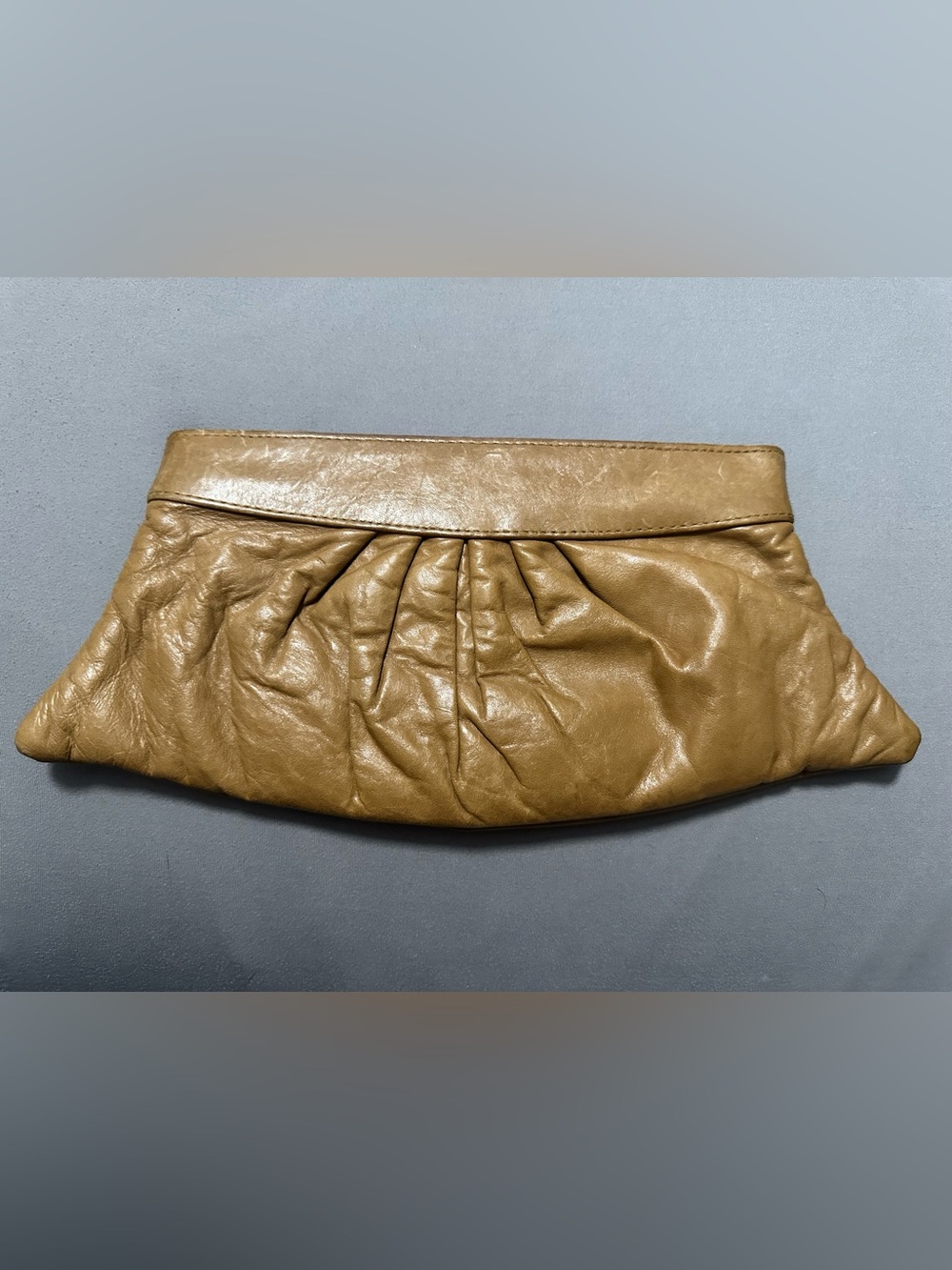 π€ Lauren Merkin Louise Light Brown Leather Clutch - Picture 2 of 9